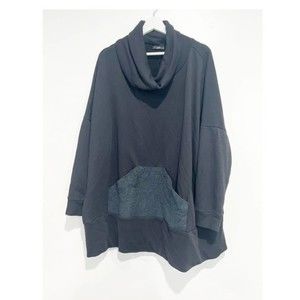 Ruti Black Sweatshirt